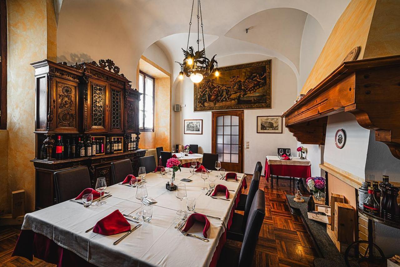 Wine Hotel San Carlo - Relais & Spa - Boutique Hotel Chiuro Екстериор снимка
