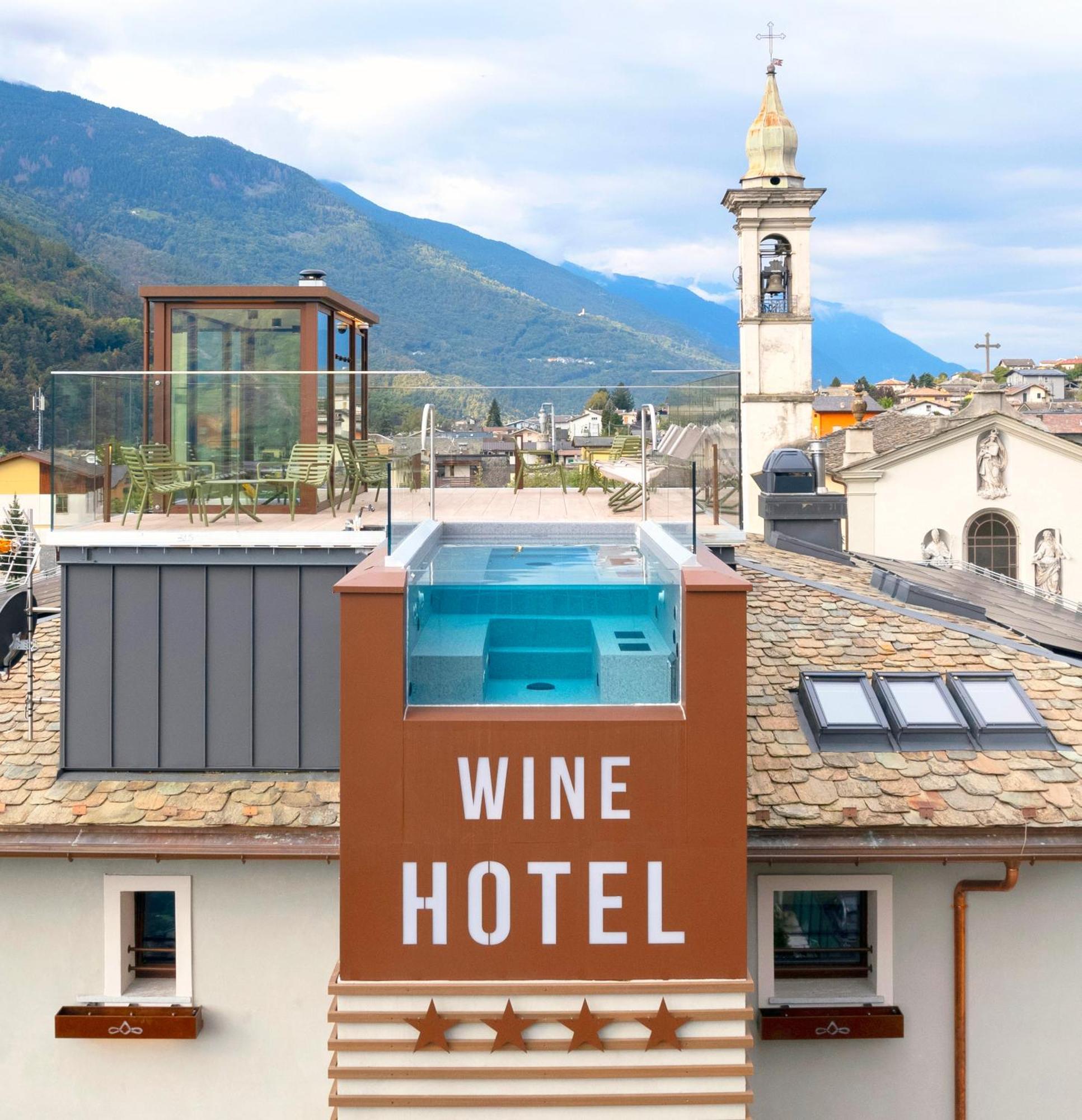 Wine Hotel San Carlo - Relais & Spa - Boutique Hotel Chiuro Екстериор снимка