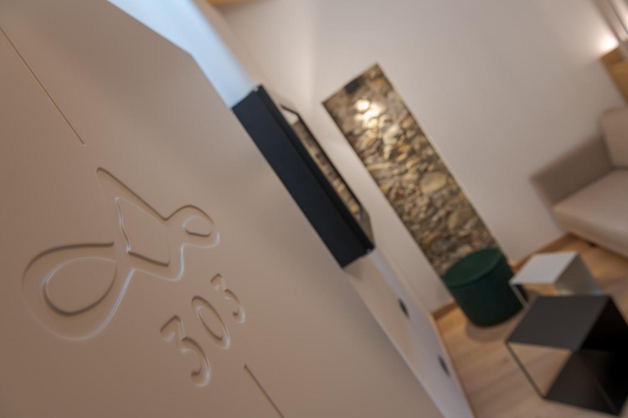 Wine Hotel San Carlo - Relais & Spa - Boutique Hotel Chiuro Екстериор снимка
