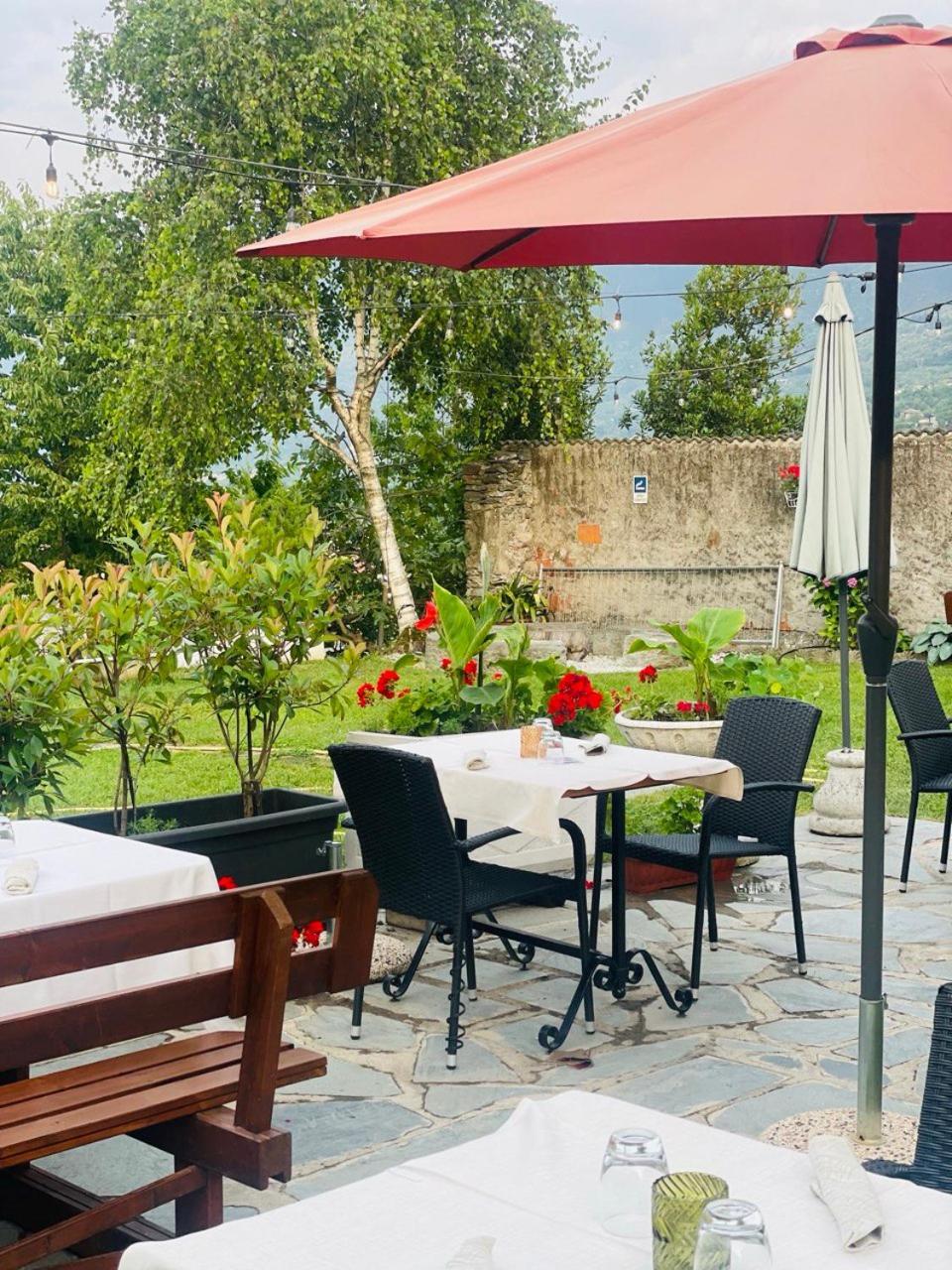 Wine Hotel San Carlo - Relais & Spa - Boutique Hotel Chiuro Екстериор снимка